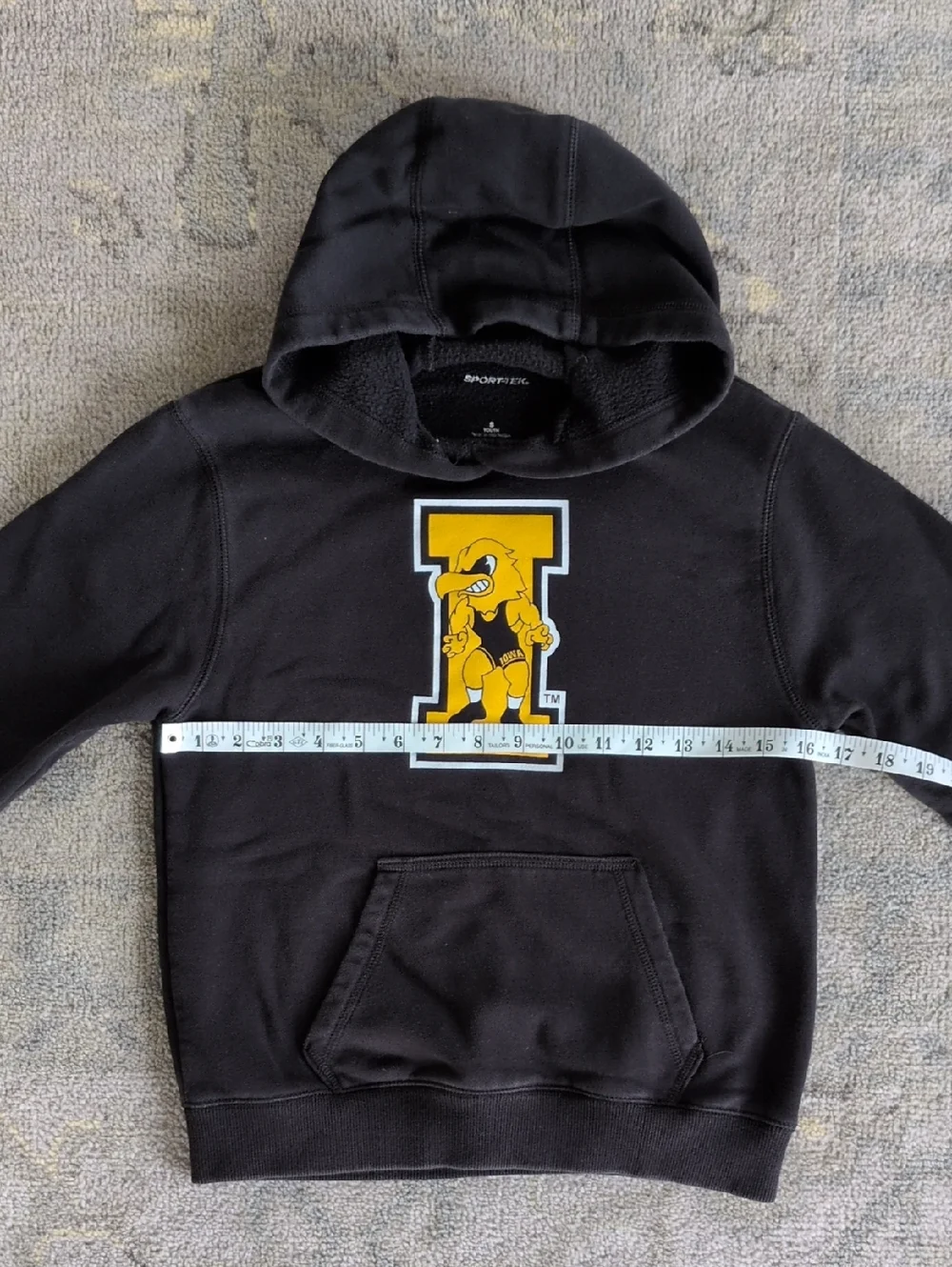 Iowa Hawkeyes Wrestling Youth Hoodie